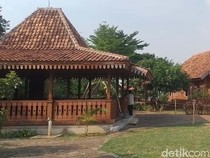 Melihat Deretan Rumah Betawi di Setu Babakan