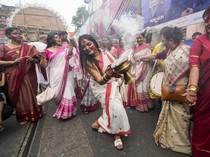 Meriahnya Festival Durga Puja di Kolkata India