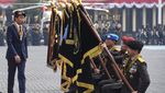 Momen Jokowi Dianugerahi Medali Kehormatan Loka Praja Samrakshana Polri
