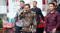 Kini giliran Wakapolri Komjen Agus Andrianto yang merapat ke kediaman Prabowo.
