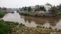 Sejak tahun 2014, Pemprov DKI Jakarta bersama Balai Besar Wilayah Sungai (BBWS) Ciliwung-Cisadane Direktorat Jenderal Sumber Daya Air Kementerian PUPR telah melakukan normalisasi Sungai Ciliwung sepanjang 16 kilometer.  