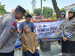 Operasi Zebra Hari Pertama di Jombang, Polisi Hipnoterapi Pelanggar