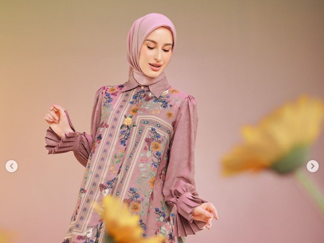 Padu Padan Baju Pink dengan Hijab