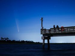 Penampakan Komet Langka yang Terlihat 80 Ribu Tahun Sekali