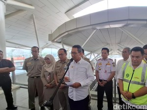 Heru Budi Tinjau Pembangunan LRT Fase 1B Velodrome-Manggarai, Progres 31%