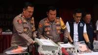 Polsek Metro Menteng membongkar kasus sindikat pencurian modul BTS 4G dengan nilai mencapai Rp 120 miliar.  