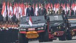 Potret Jokowi-Prabowo Naik Maung Cek Pasukan di Mako Brimob