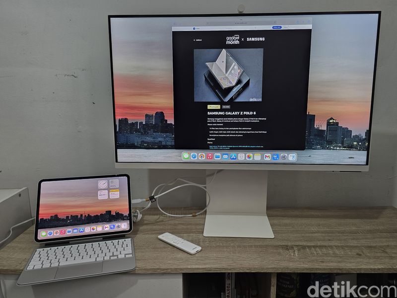 Samsung Smart Monitor M8