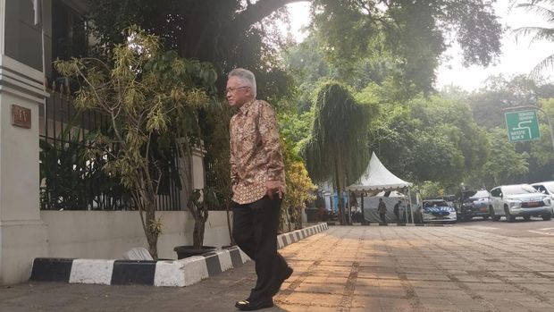 Satrio Sumantri saat tiba di kediaman Prabowo (Fawdi/detikcom)