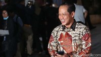 Presiden terpilih Prabowo Subianto memanggil calon menteri ke kediamannya di Jalan Kertanegara, Jakarta Selatan. Pemanggilan calon menteri ini akan dilakukan hingga malam nanti.   