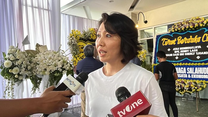 Sepupu istri Benny Laos, Inggrid