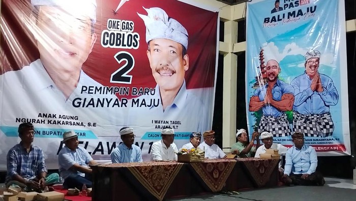 Simakrama paslon Kata di Yayasan Lembu Putih, Desa Taro, Tegallalang, Gianyar, Minggu (13/10/2024) malam.