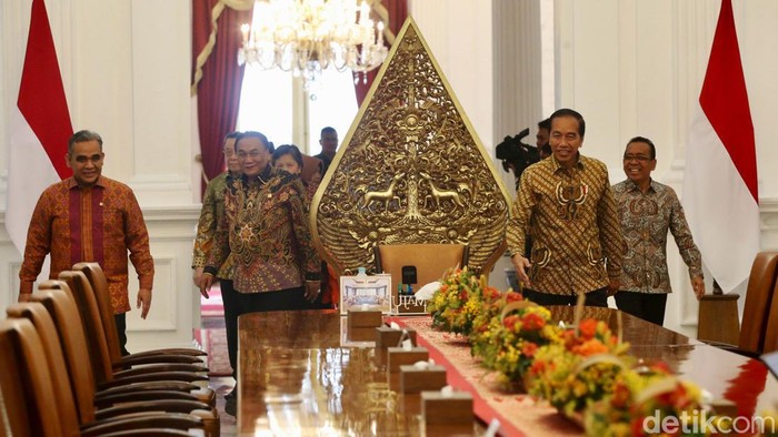 Pimpinan MPR menemui Presiden Jokowi di Istana Negara, Jakarta, Senin (14/10). Mereka menyampaikan undangan pelantikan Prabowo Subianto-Gibran Rakabuming Raka.