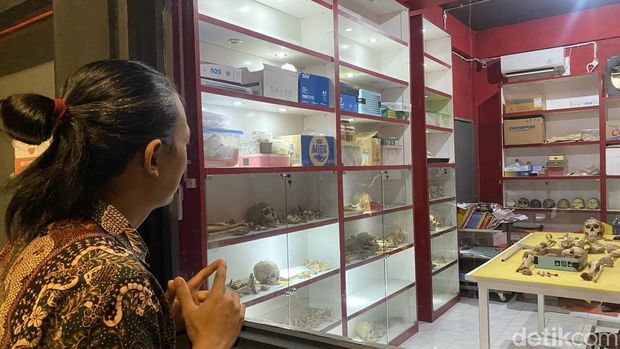 Tenaga Ahli Paleoantropologi dari Departemen Antropologi Fisip Unair, Delta Bayu Murti