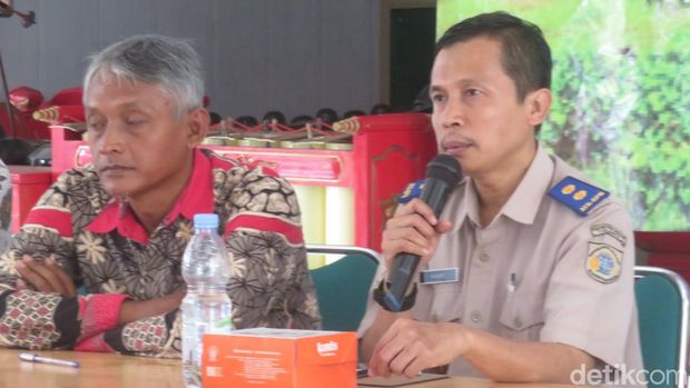 Kepala Seksi Pengadaan Tanah dan Pengembangan Kantor Pertanahan Kabupaten Sleman, Hary Listantyo Prabowo saat ditemui di Kantor Kalurahan Sumberrahayu, Moyudan, Sleman, Senin (14/10/2024).