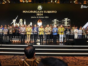 Upaya AMMAN Kembangkan Budaya Tenun Diganjar Penghargaan Subroto 2024