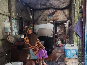 Pilu Anih, Puluhan Tahun Tinggali Gubuk Reyot di Padalarang