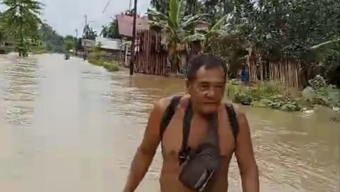 Banjir di Mentawai, Sumbar. (Istimewa)
