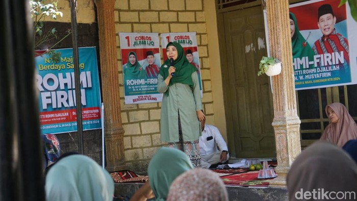 Cagub NTB Sitti Rohmi Djalillah saat berkampanye di Lombok Tengah, Selasa (15/10/2024). (Helmy Akbar/detikBali)