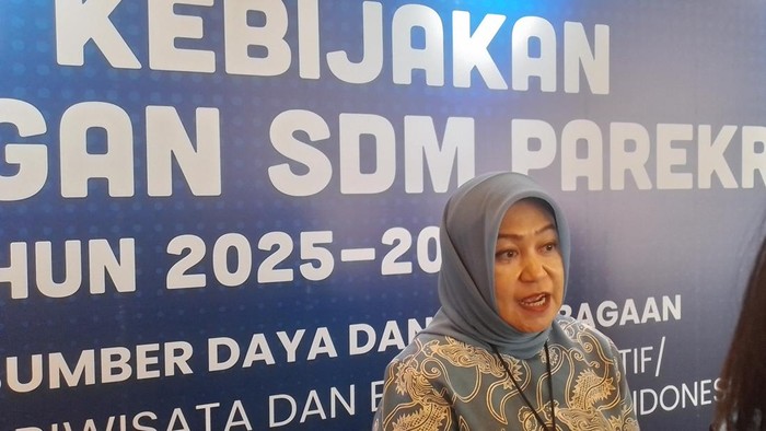Deputi Sumber Daya Manusia dan Kelembagaan Kemenparekraf, Martini Mohamad Paham