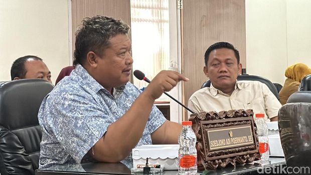 DPRD Kota Kediri sampaikan mosi tidak percaya kepada Ketua Dewan hingga gelar rapat bahas AKD secara spontan bahas AKD.