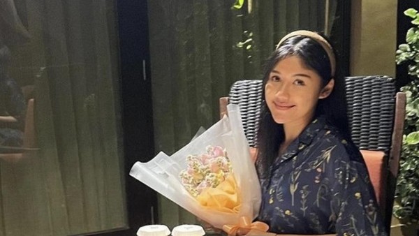 Momen Makan Seru Erina Gudono yang Baru Melahirkan Anak Pertama