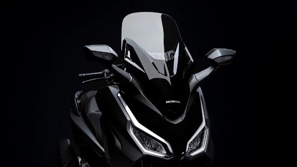 Tampang Honda Forza 125 Baru: Bodi Bongsor ala Moge, Bisa Konek ke HP