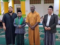 Jacksen F Tiago Kini Peluk Agama Islam