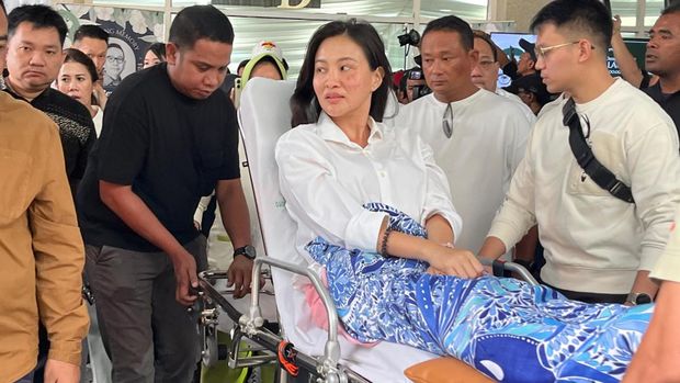 Jenazah Benny Laos Diberangkatkan ke Pemakaman