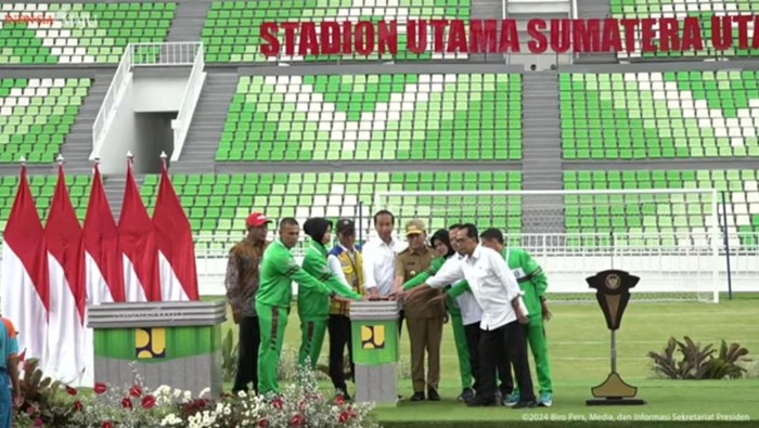 Jokowi meresmikan Stadion Utama Sumatera Utara