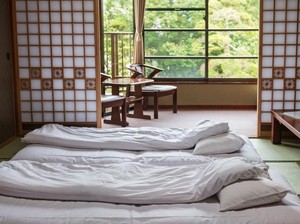 Orang Jepang Suka Tidur di Lantai Rumah, Ternyata Banyak Manfaatnya
