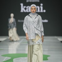 Fashion show koleksi terbaru busana muslim Kami. di JMFW (Jakarta Muslim Fashion Week) 2025. Bertempat di ICE BSD Tanggerang. Foto: Dok. Kami.