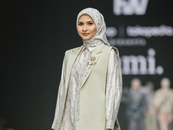 Foto: 7 Koleksi Petally dari Kami. Busana Terinspirasi Kecantikan Bunga