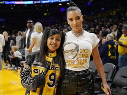 Kim Kardashian Tuai Kritik Usai North West Pakai Outfit Terlalu Dewasa