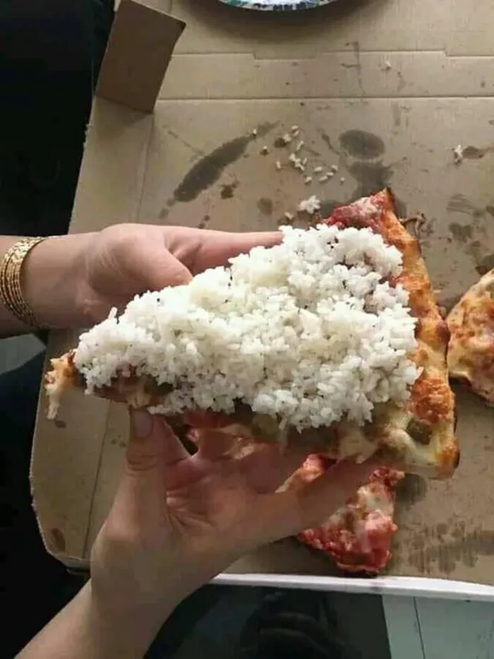 Kocak! 10 Makanan ala Barat yang Diadaptasi dengan Selera Lokal