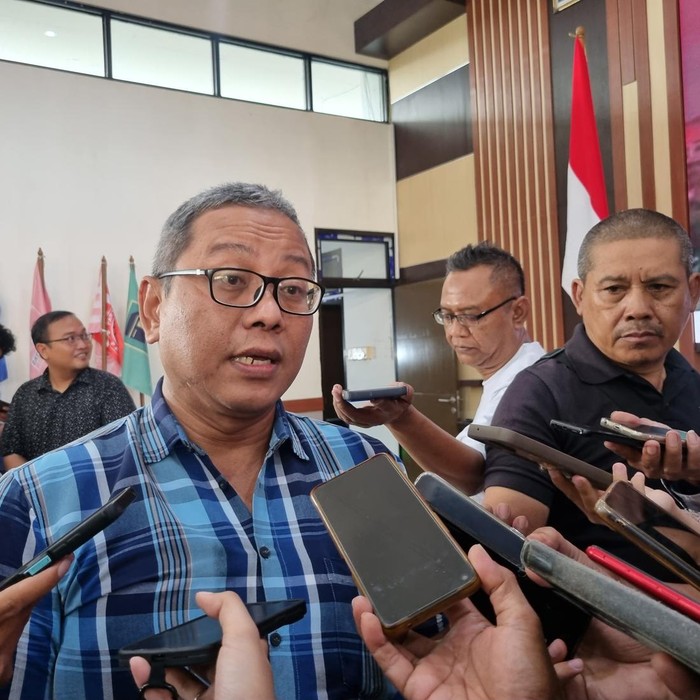 KPU Surabaya menjelaskan aturan Debat Pilwali Surabaya 2024 yang diikuti paslon tunggal.