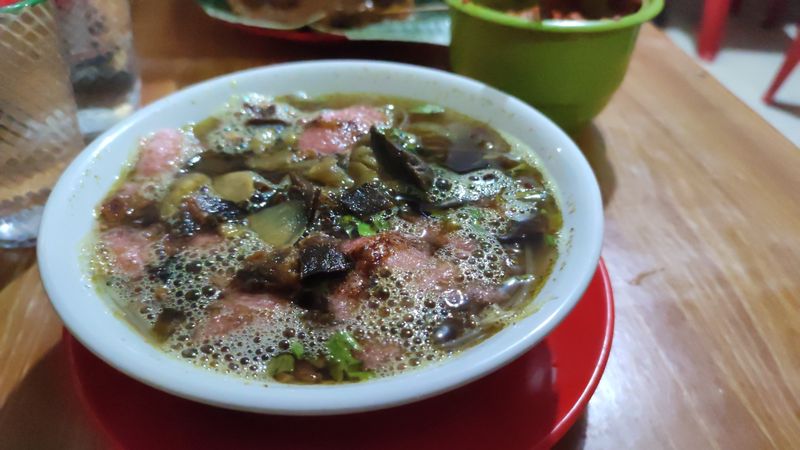 Lamaknyo! Soto Padang Isian Daging Goreng Ada di 5 Tempat Makan Ini