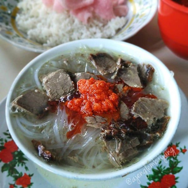 Lamaknyo! Soto Padang Isian Daging Goreng Ada di 5 Tempat Makan Ini