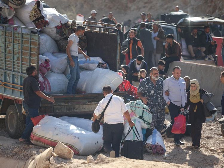 Lebanon Mencekam, Ribuan Orang Mengungsi ke Suriah