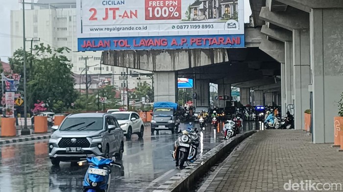 Makassar diguyur hujan deras, Selasa (15/10/2024).
