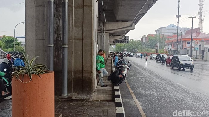 Makassar diguyur hujan deras, Selasa (15/10/2024).
