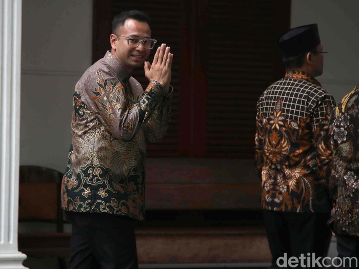 Raffi Ahmad dan Yovie Widianto menemui Preside terpilih Prabowo Subianto di Kertanegara, Jakarta. Mereka diprediksi menjadi calon wakil menteri di kabinet Prabowo-Gibran.