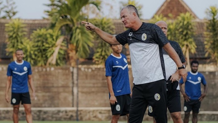 Mazola Junior saat sesi latihan bersama PSS Sleman, Jumat (11/10/2024).