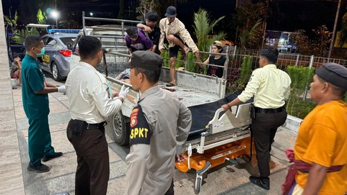 Korban penganiayaan dilarikan ke RSUD Provinsi NTB, Senin (14/10/2024) malam. Foto: Humas Polresta Mataram.
