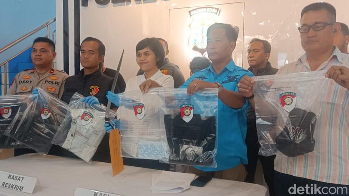 Polresta Manado saat merilis kasus bentrokan dua kelompok warga di Manado, Sulawesi Utara (Sulut).