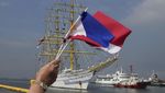 Potret KRI Bima Suci-945 Berlabuh di Filipina