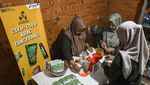 Ibu-ibu di Tangerang Ini Sulap Daun Sirih Jadi Minuman Herbal