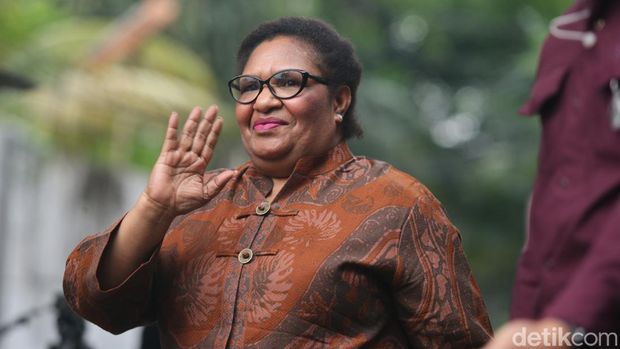 Penjabat Gubernur Papua Tengah Ribka Haluk mengungkapkan, Presiden Terpilih Prabowo Subianto telah meminta dirinya bergabung dalam kabinet Prabowo Subianto-Gibran Rakabuming Raka.