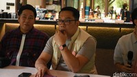 Diskusi ini membahas peran penting 18 subsektor ekonomi kreatif dalam menciptakan lapangan kerja baru dan mengurangi pengangguran.