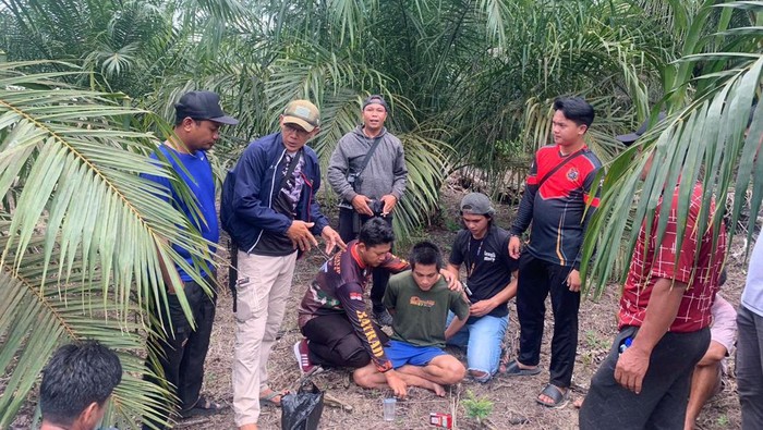 Riki Arianto yang membunuh istrinya di Bangka Barat ditangkap.